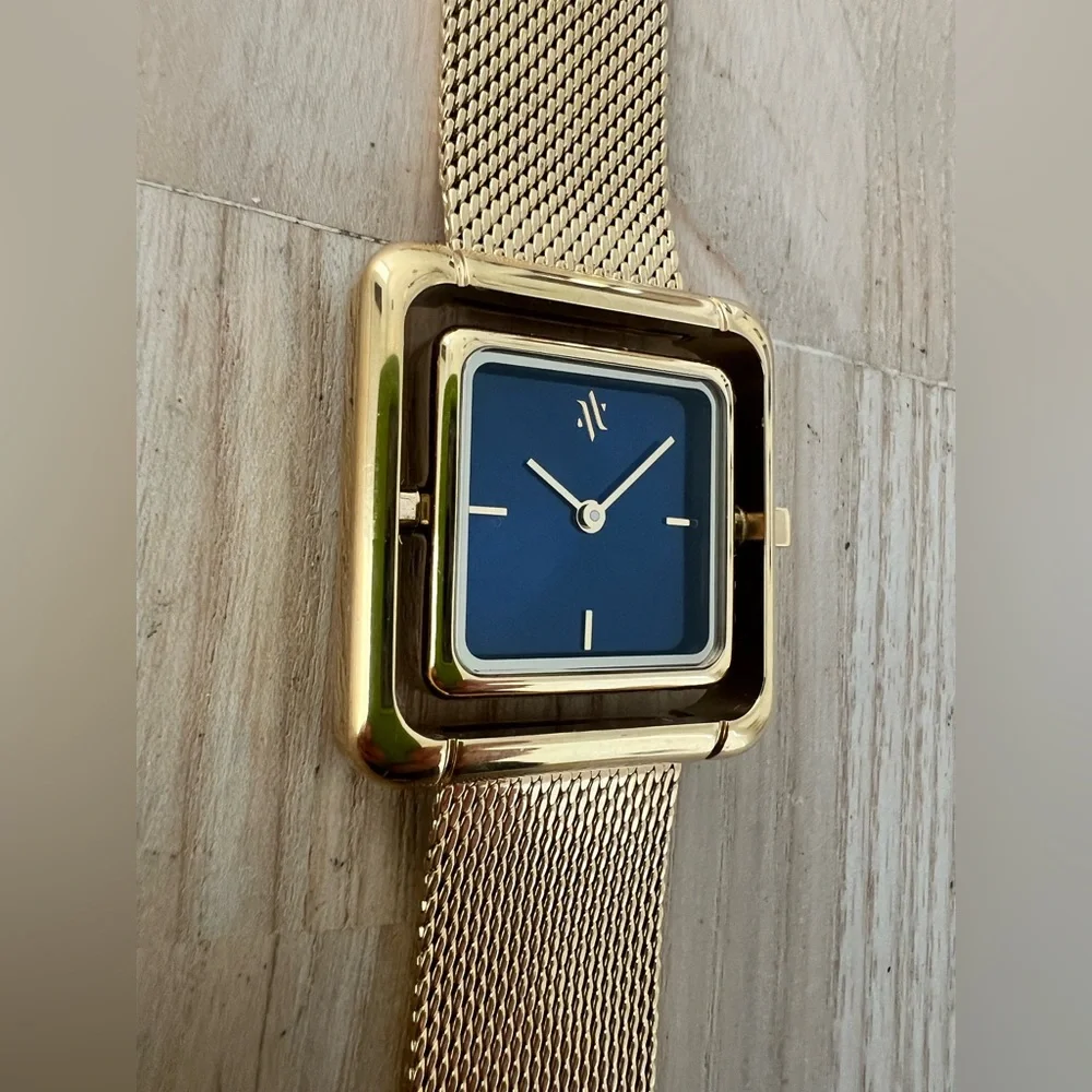 Vanna umbra ladies square royal blue gold tone dress watch NEW BATTERY